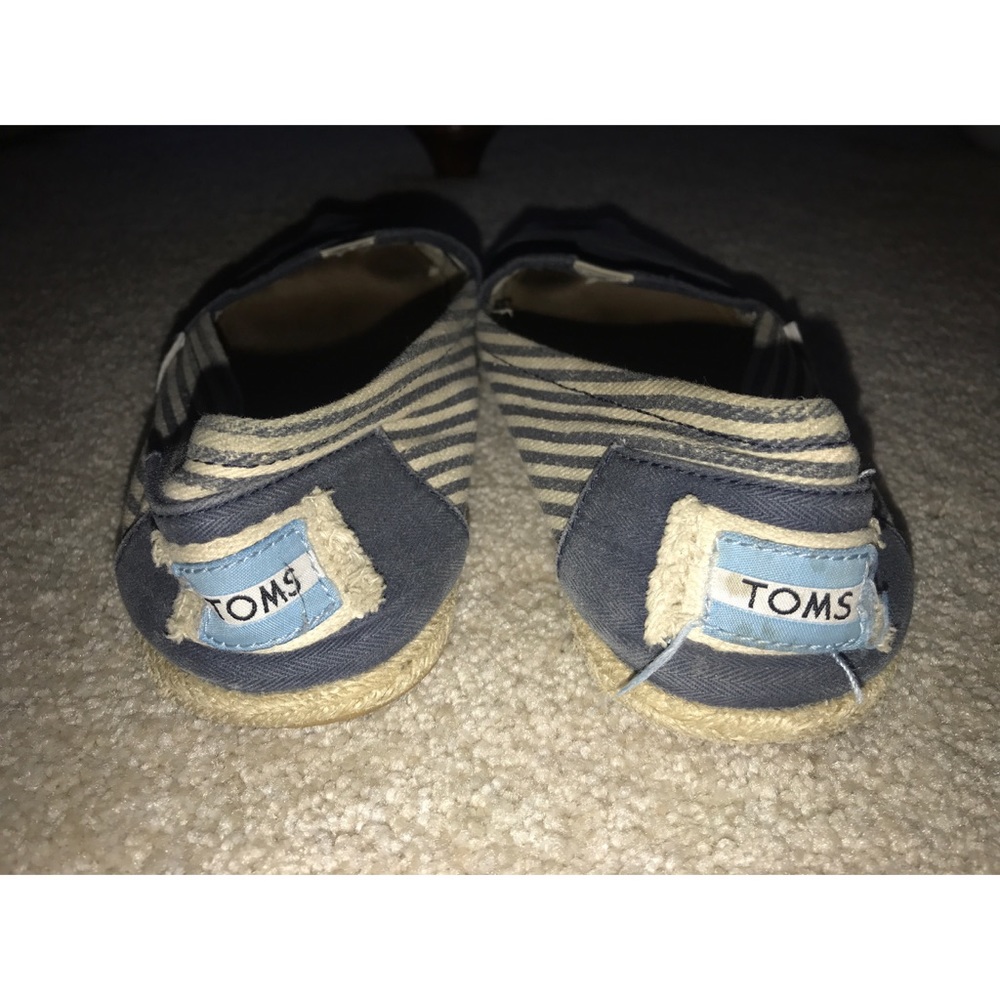 TOMS - Picture 2 of 2